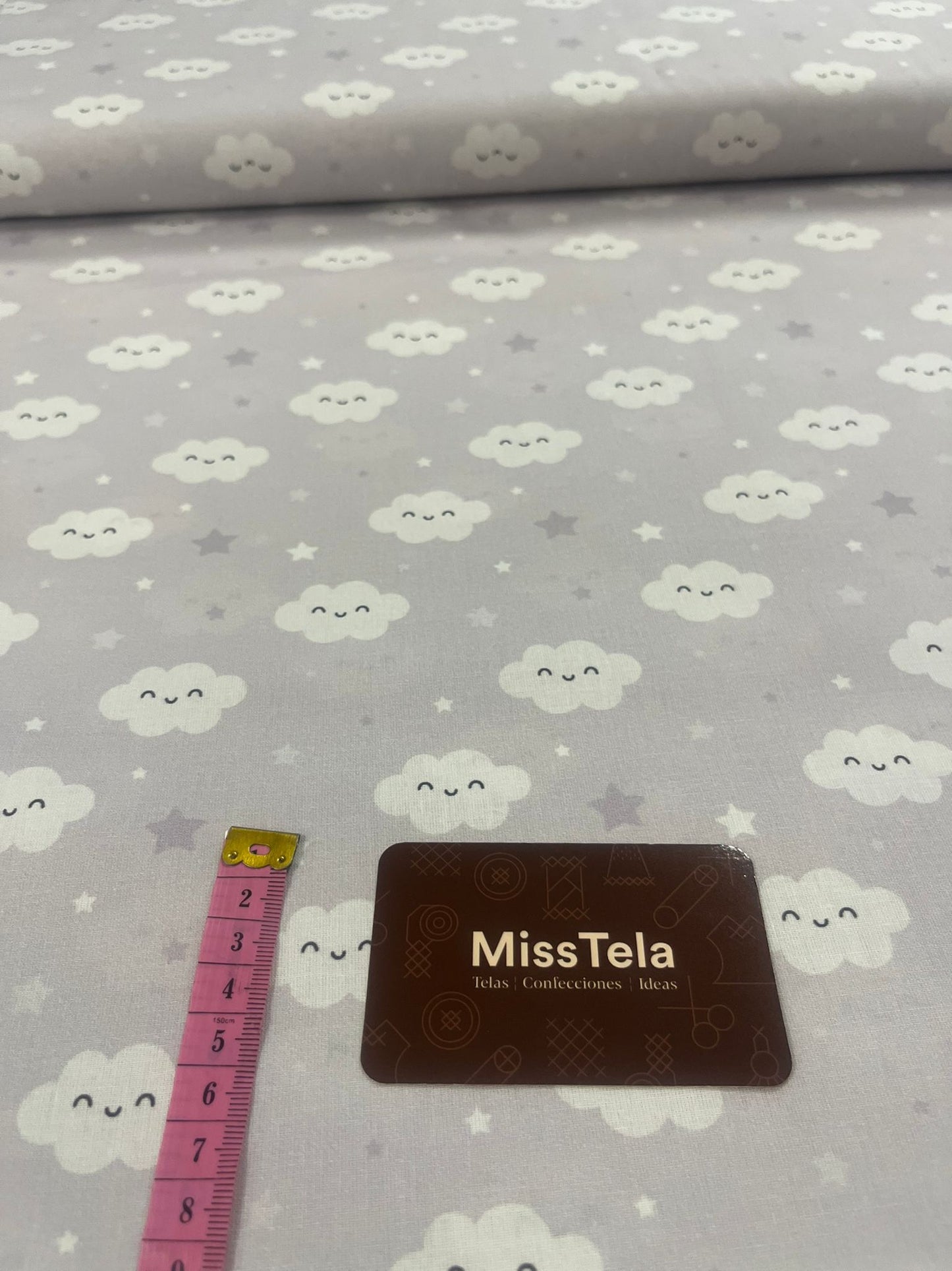 Tela Infantil Nubes Lila