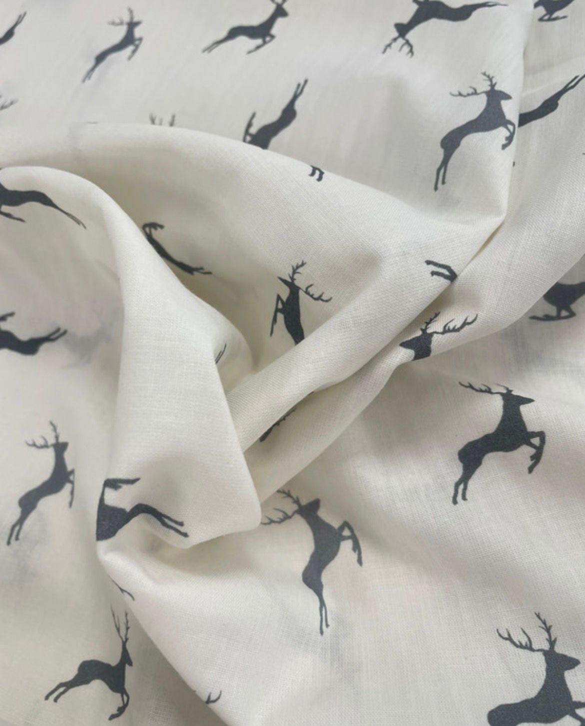 Algodón Estampado Renos Gris