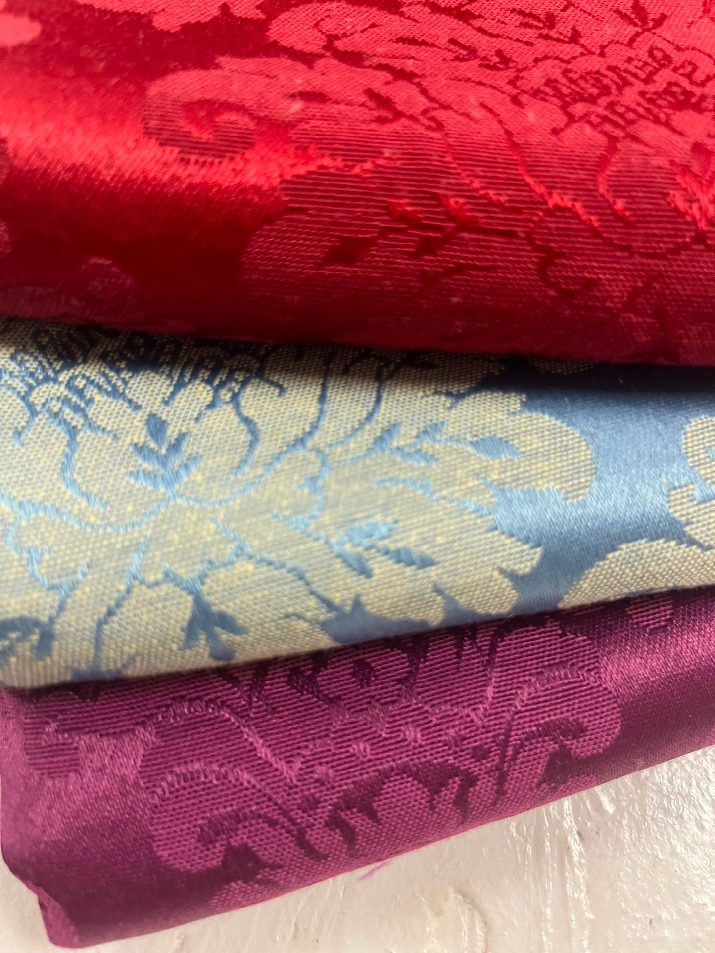 Lote Damasco - rojo, azul y morado