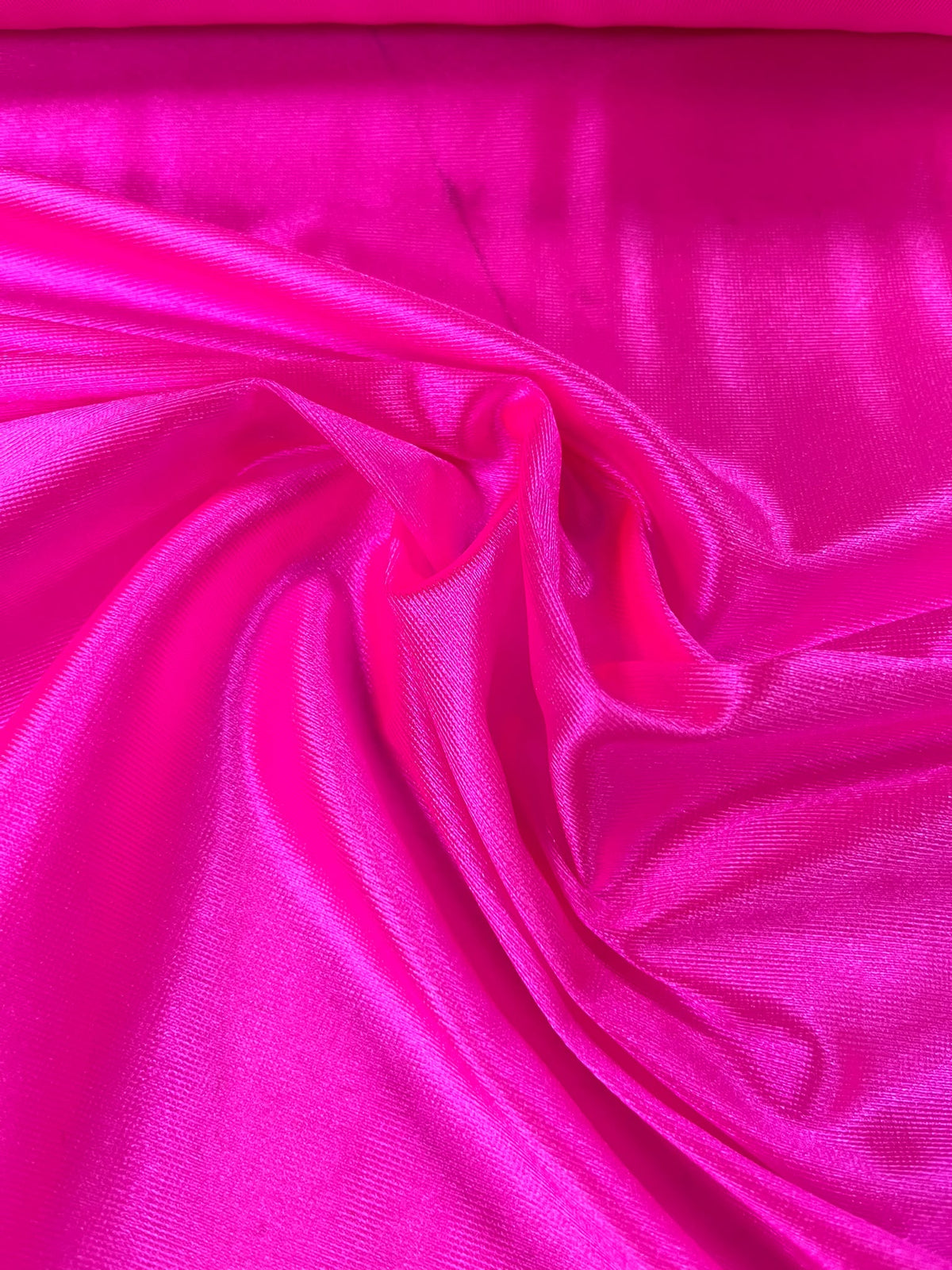 Rasete Rosa Fluor - brillo satinado y caída fluida del tejido