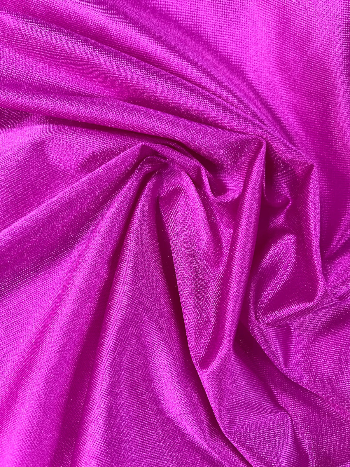 Rasete Violeta - brillo satinado y caída fluida del tejido