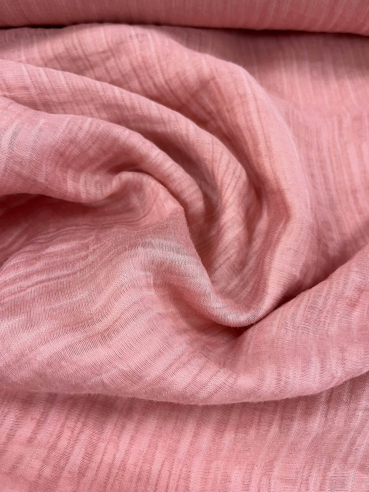 Tencel rosa palo - detalle caída y textura