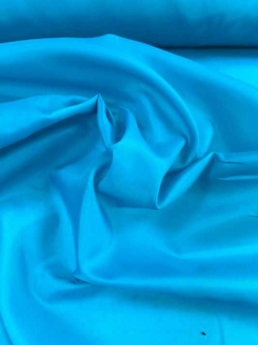 Forro azul acetato - detalle satinado