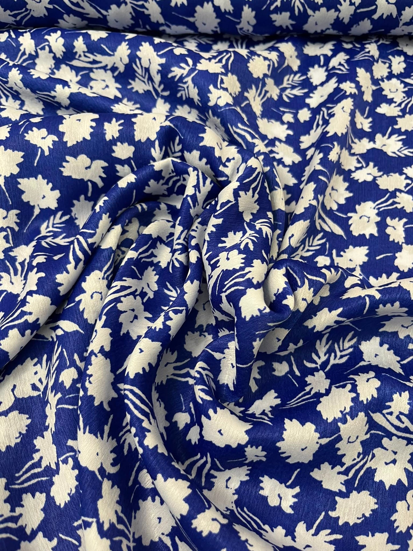 Viscosa Flores Azul Klein