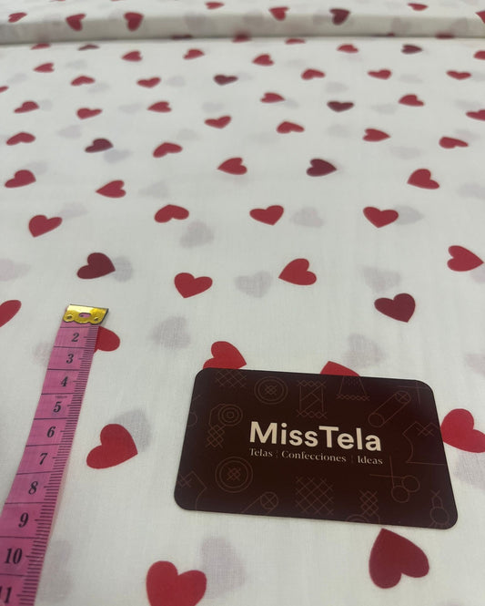 Tela Corazones Rojos