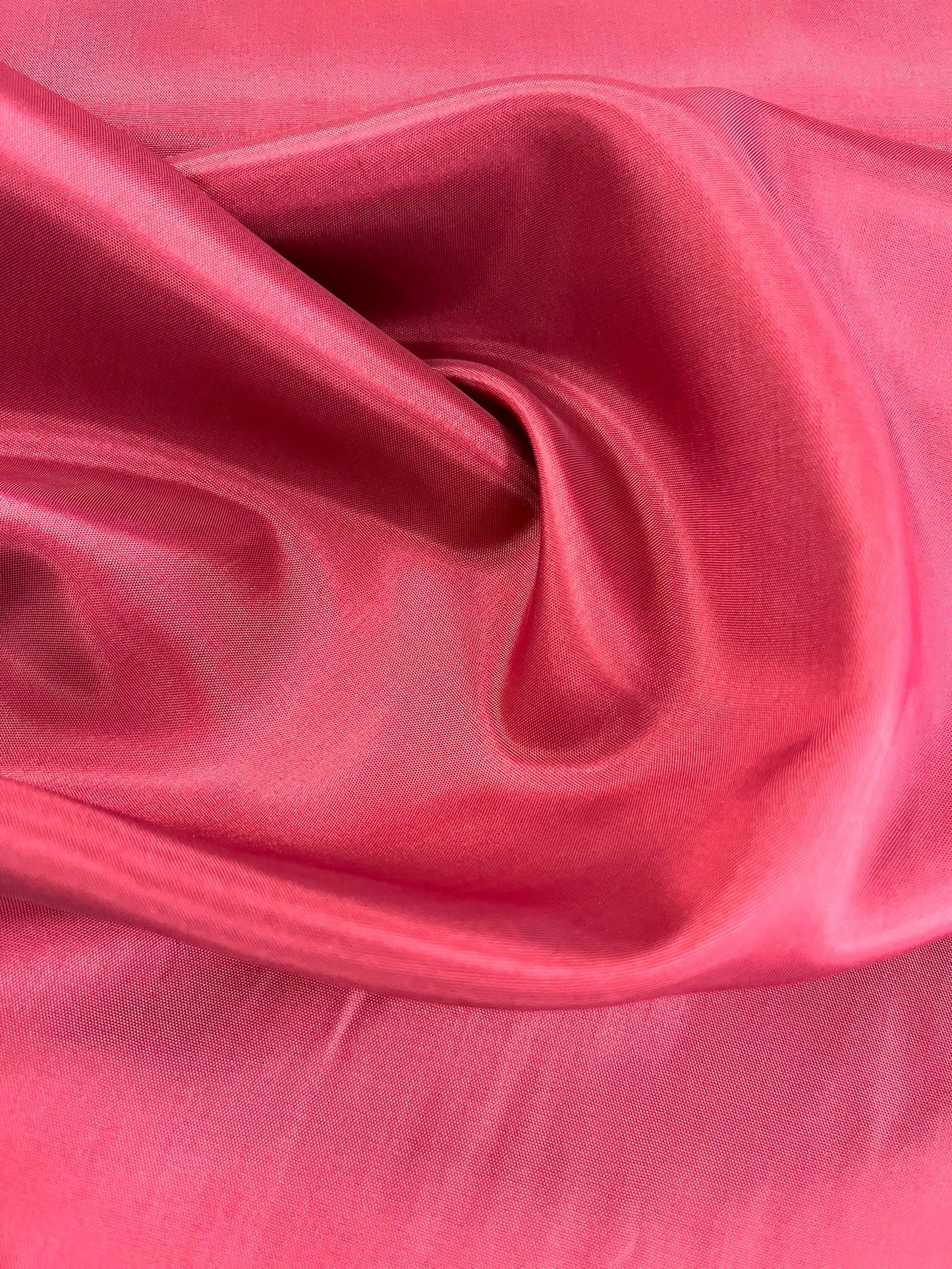 Forro granate acetato - detalle satinado