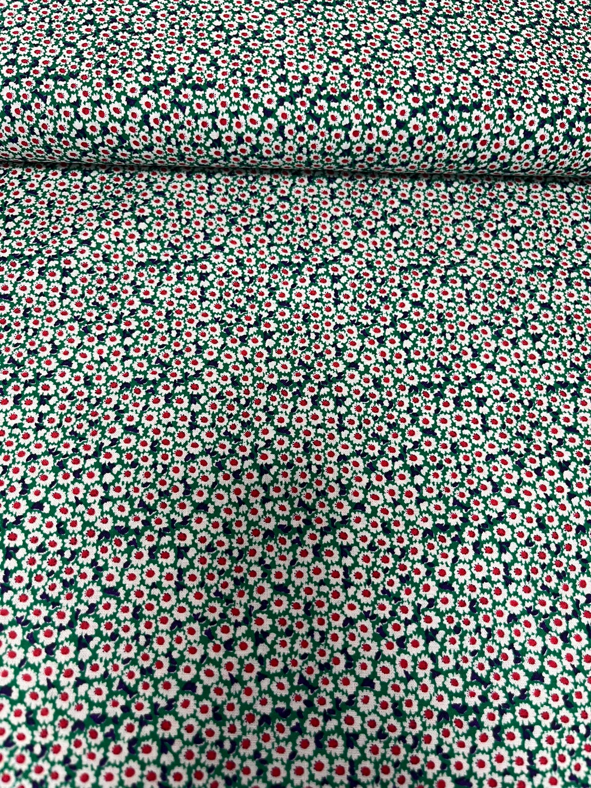 Algodón liberty verde - detalle rollo estampado completo