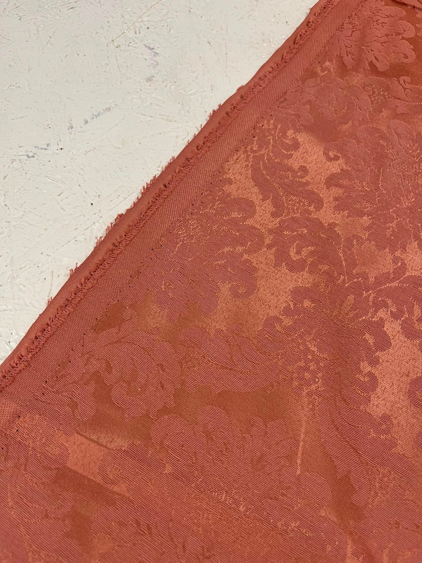 Damasco Rosa Palo - borde y textura
