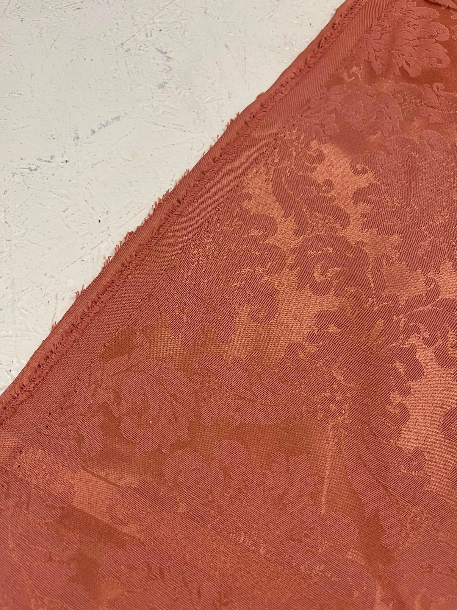 Damasco Rosa Palo - borde y textura