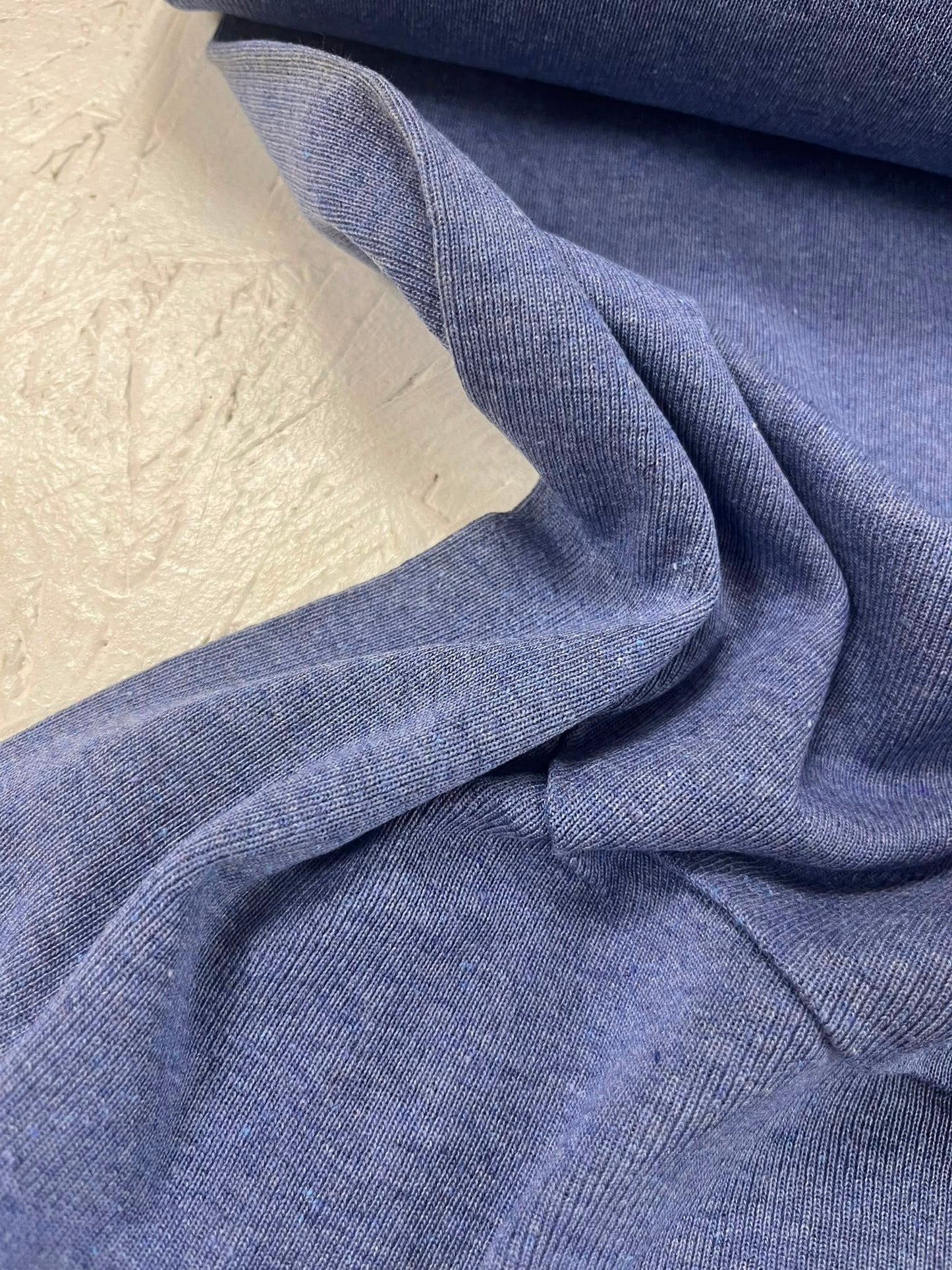 Punto tubular lila - detalle caída y textura