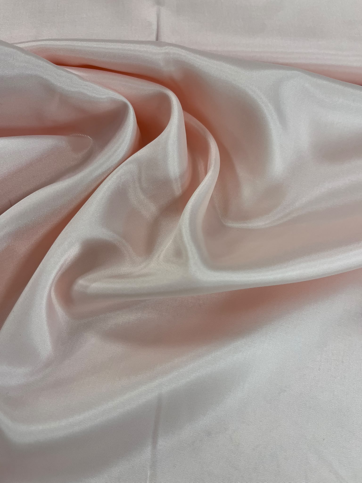 Forro rosa acetato - detalle caída satinada