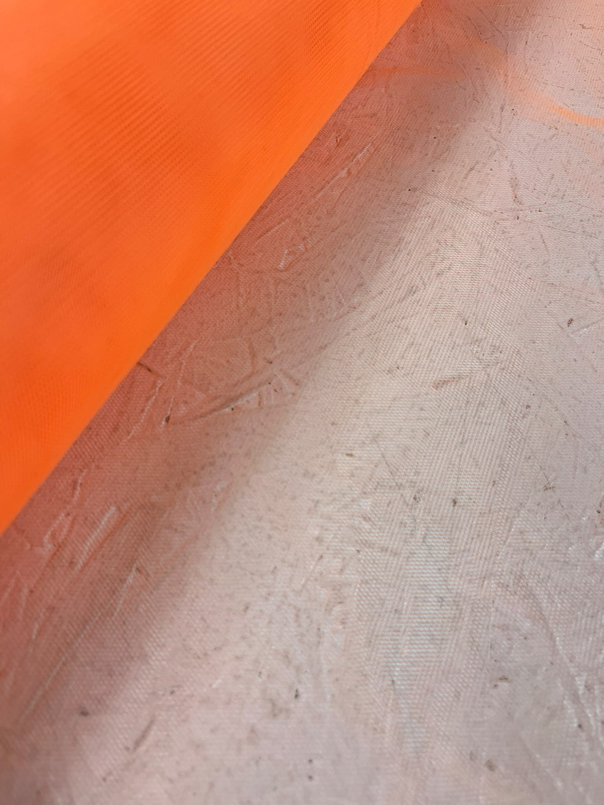 Tul Naranja - transparencia y textura